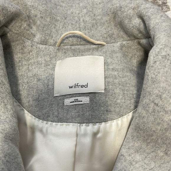 Aritzia coccon trench coat - Picture 2 of 5